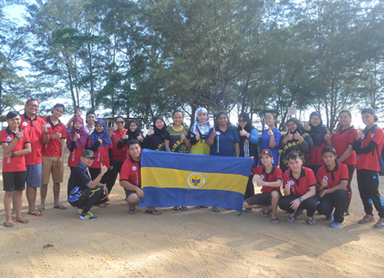 CCCT Holds Go Clean Event At Tungku Beach 2016